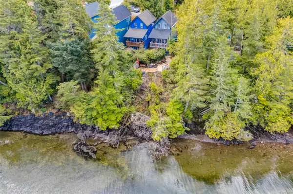 289 Boardwalk Blvd #A, Ucluelet, BC V0R 3A0