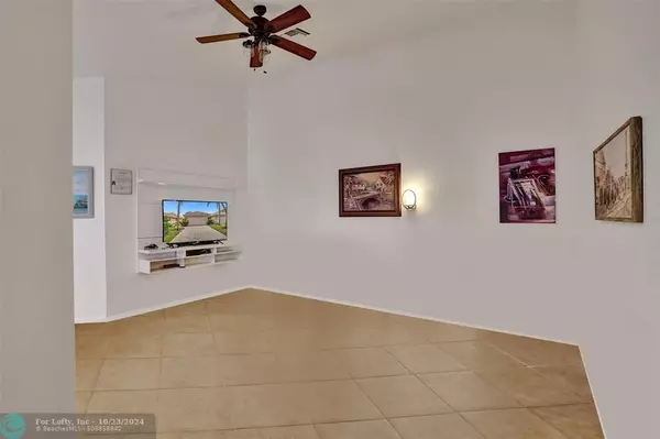 Delray Beach, FL 33484,5223 Grande Palm Cir