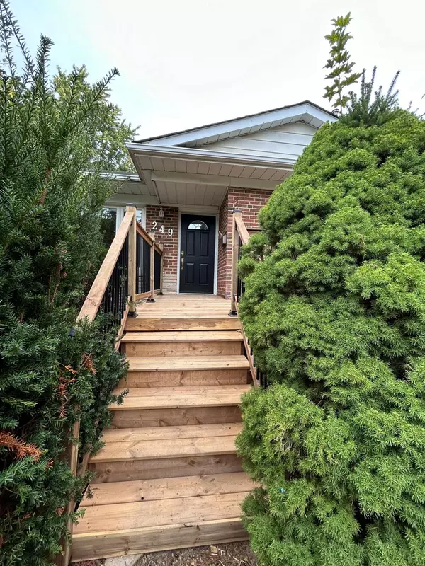 Richmond Hill, ON L4C 3A2,249 Elka DR