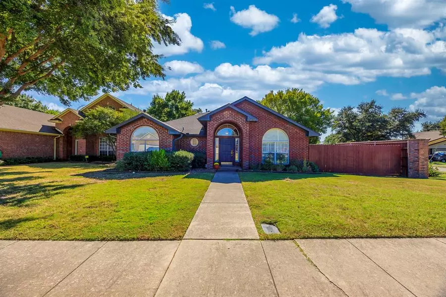 3234 Woodbrook Court, Irving, TX 75061