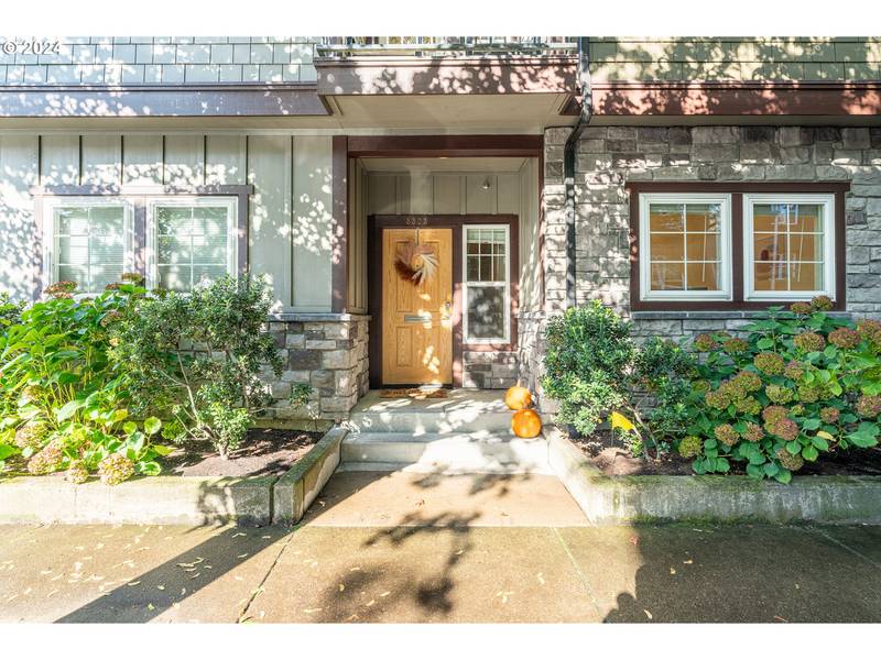 3303 SE MORRISON ST #27, Portland, OR 97214