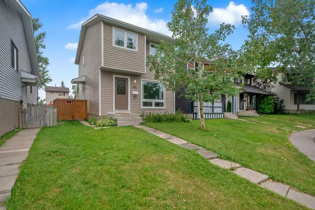 Calgary, AB T3J1Y6,168 Castlegreen Close NE