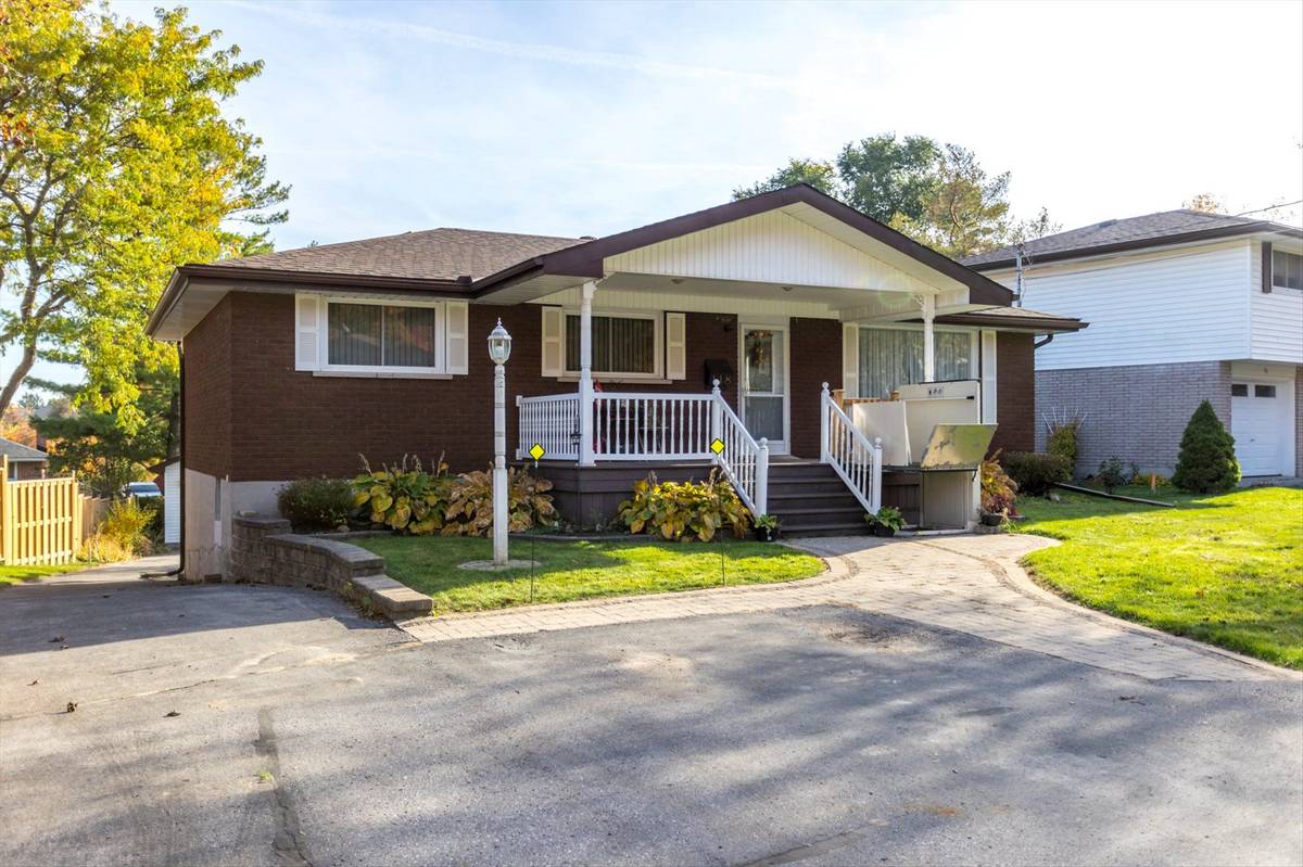 Smith-ennismore-lakefield, ON K9L 1K4,118 Parkdale AVE