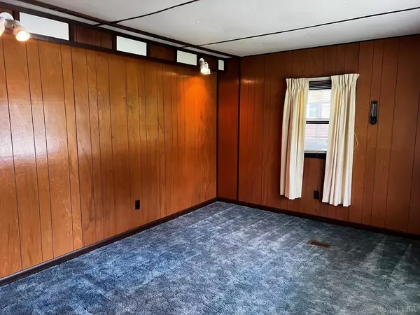 Big Island, VA 24526,1100 Rice LN