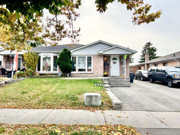 441 Lana TER #Lower, Mississauga, ON L5A 3B2