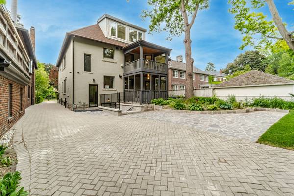 324 Riverside DR, Toronto W01, ON M6S 4B2