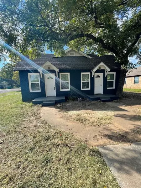 516 S Nueces Street, Coleman, TX 76834