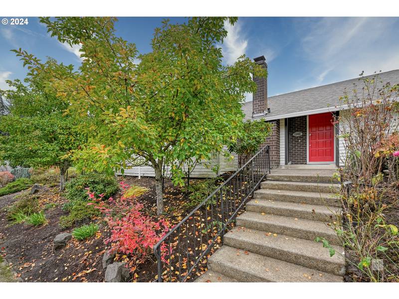 12065 SW MORNING HILL DR, Portland, OR 97223