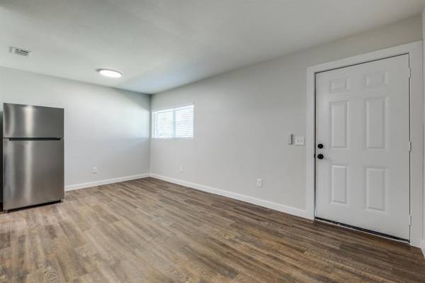 5909 Gaston Avenue #206, Dallas, TX 75214