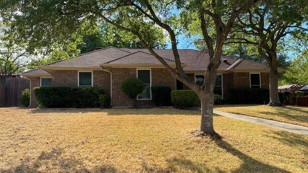 159 N Beltwoods Drive, Desoto, TX 75115