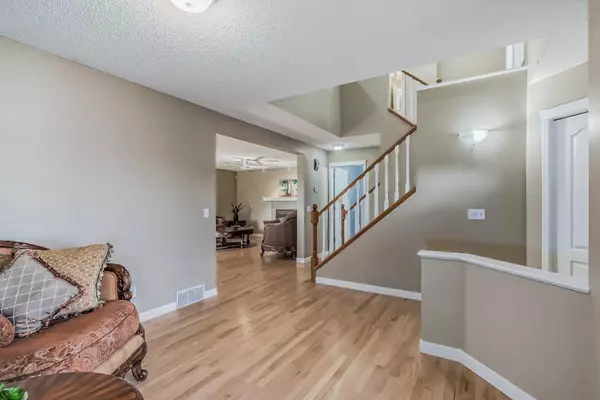 Calgary, AB T2Z 3B7,97 Douglas Ridge CIR SE