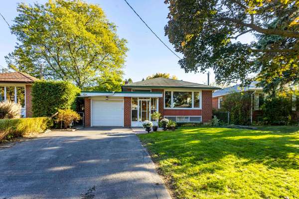 Toronto C13, ON M3A 3L3,41 Camwood CRES