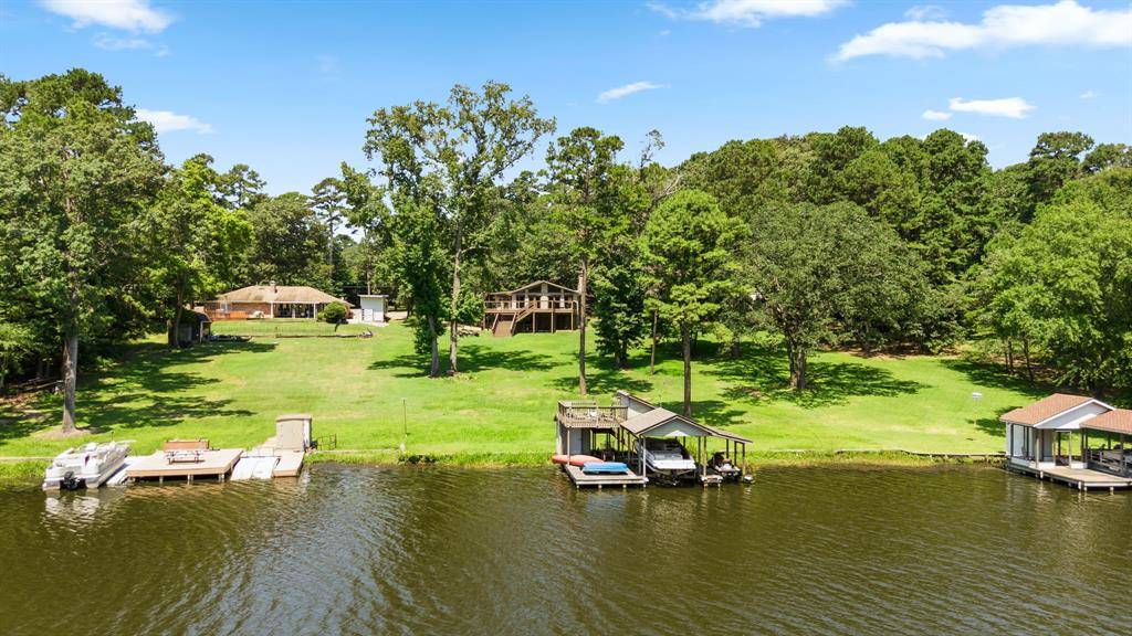 316 Oxbow Cove, Holly Lake Ranch, TX 75765