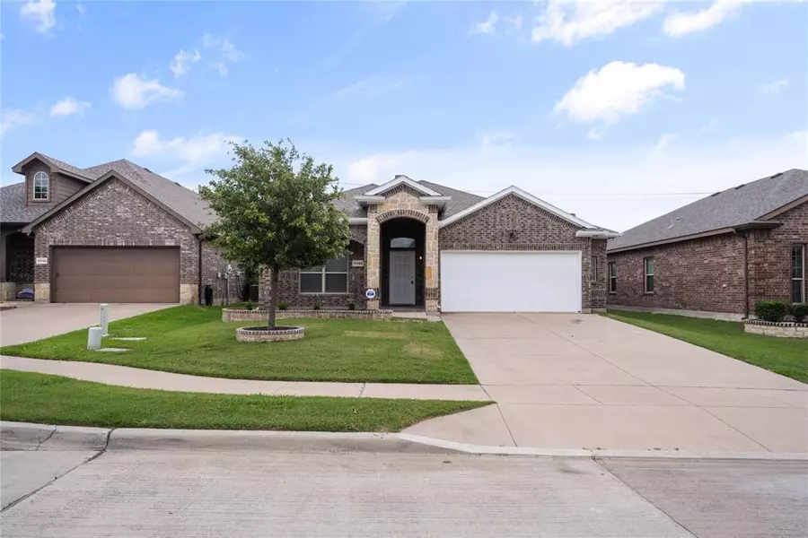 11128 Erinmoor Trail, Fort Worth, TX 76052