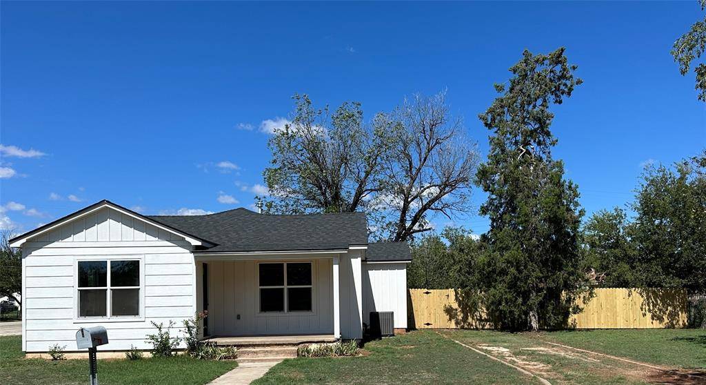 1112 S 10th, Merkel, TX 79536