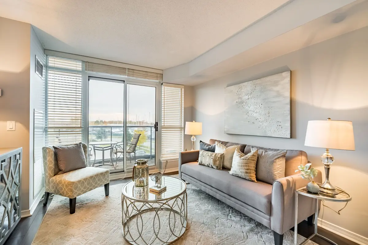 Whitby, ON L1N 9G1,340 Watson ST W #309