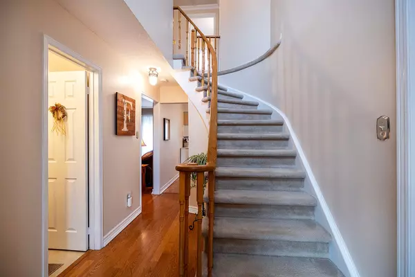 Ajax, ON L1T 2S5,69 Dakin DR