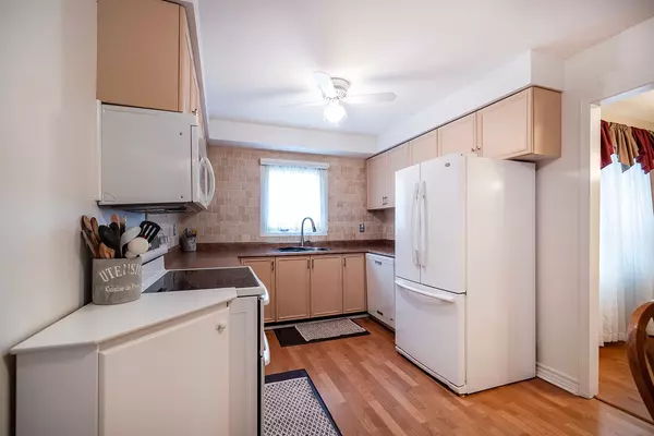 Ajax, ON L1T 2S5,69 Dakin DR