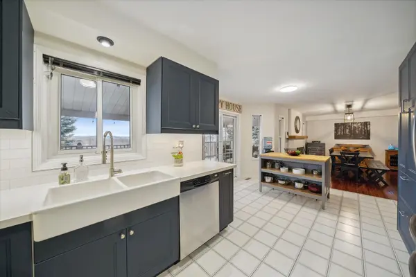 Georgina, ON L4P 3R4,34 Carrick AVE