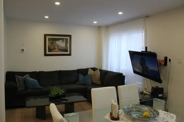 Caledon, ON L7E 1X5,49 Waterbury ST