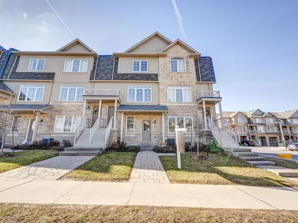 Lincoln, ON L3J 1W3,5064 Serena DR #14