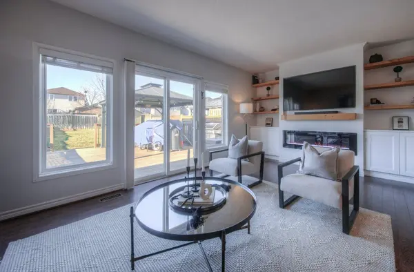 Cambridge, ON N3C 4L5,23 Bartleman CRES