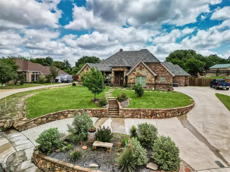 2201 Trace Ridge Drive, Weatherford, TX 76087