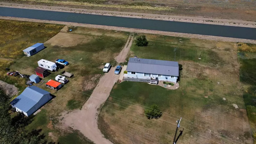 164002 B Hwy 36 #Blue Sign, Rural Newell County Of, AB T0J 2M0