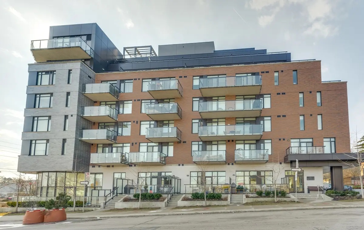 Toronto C11, ON M4G 1X7,25 Malcolm RD #108