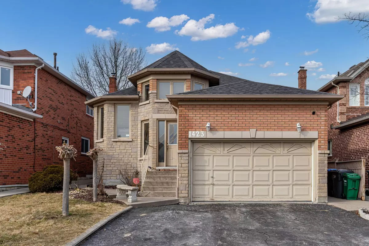 Mississauga, ON L5V 1S3,1423 North Mill CT