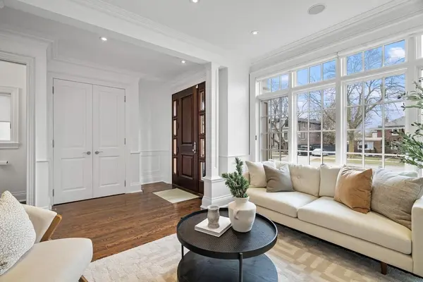 Toronto C11, ON M4G 1T2,195 Mcrae DR