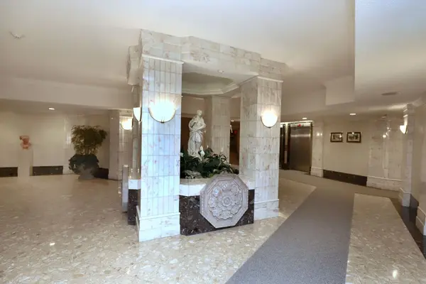 Toronto E08, ON M1E 5B5,10 Guildwood Pkwy #1432