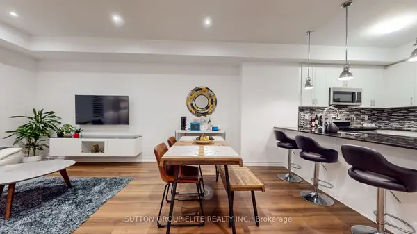 Whitby, ON L1N 0L5,16 Dunsley WAY E