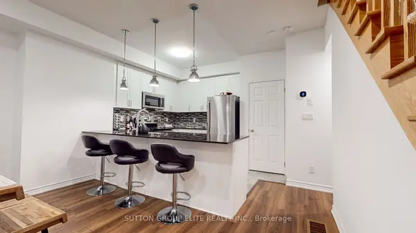 Whitby, ON L1N 0L5,16 Dunsley WAY E