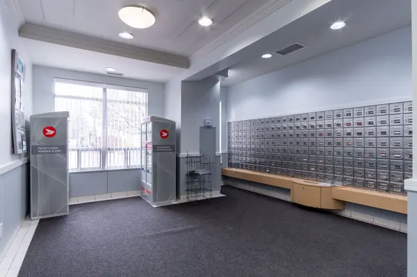 Toronto E08, ON M1M 3X9,3650 Kingston RD #914