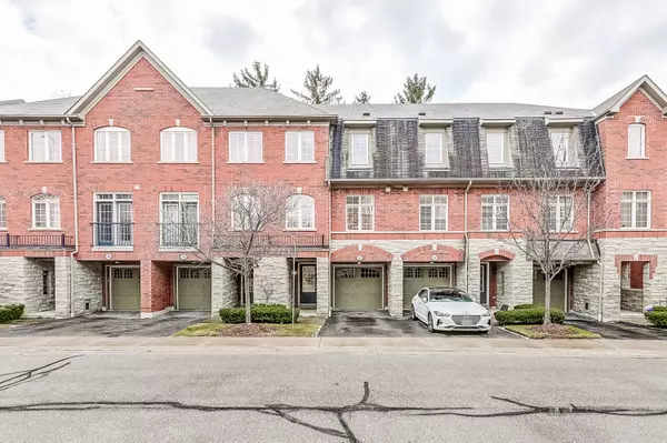 Pickering, ON L1V 0B7,1701 Finch AVE #32