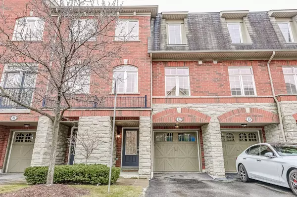 Pickering, ON L1V 0B7,1701 Finch AVE #32