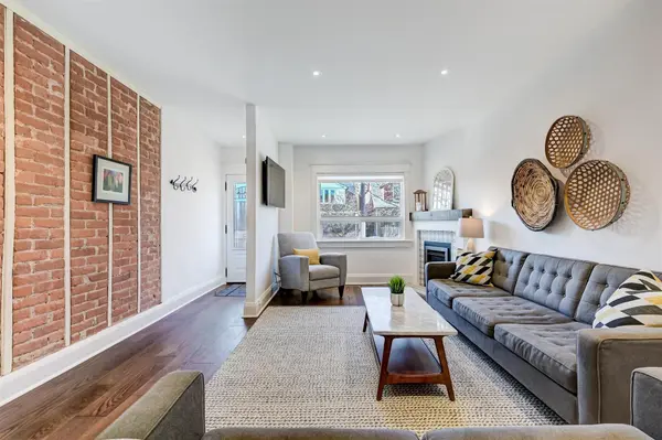 Toronto E02, ON M4C 3P3,39 Roseheath AVE