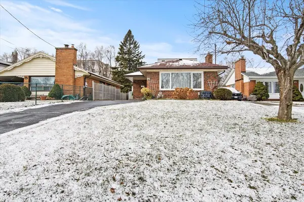 Toronto E04, ON M1K 3T8,36 OAKWORTH CRES