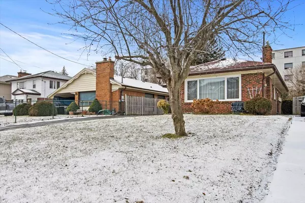 Toronto E04, ON M1K 3T8,36 OAKWORTH CRES