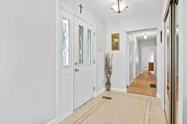 Toronto E04, ON M1K 3T8,36 OAKWORTH CRES