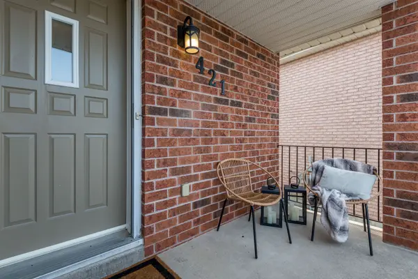 Bradford West Gwillimbury, ON L3Z 2X3,421 Parkwood AVE