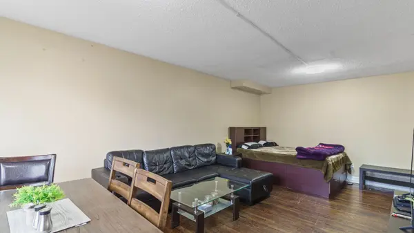 Brampton, ON L6V 1Y8,169 Archdekin DR