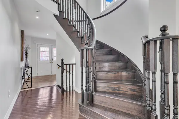 Brampton, ON L6P 0B5,24 Freedom Oaks TRL