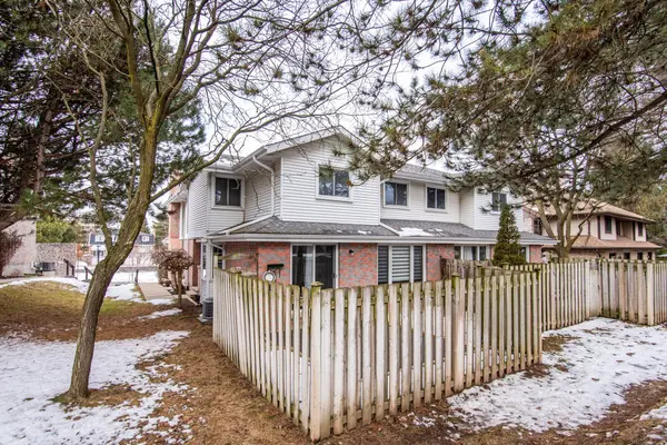 Waterloo, ON N2T 1H8,481 Beechwood DR #3