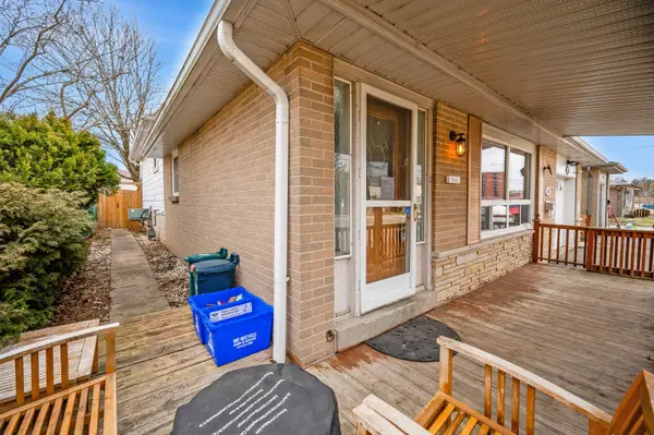 Cambridge, ON N3H 2N5,602 Langs DR