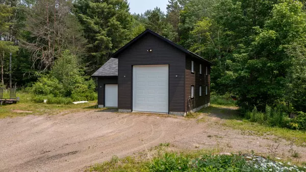 Bracebridge, ON P1L 0J8,1533 Falkenburg RD