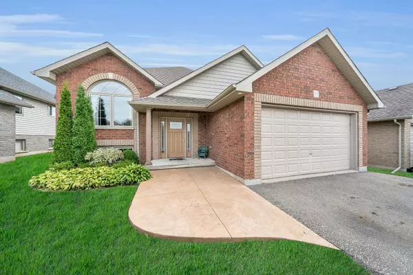 Norfolk, ON N3Y 4L1,10 Redbud CRES