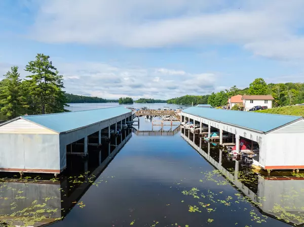 The Archipelago, ON P0C 1H0,317 Healey Lake RD