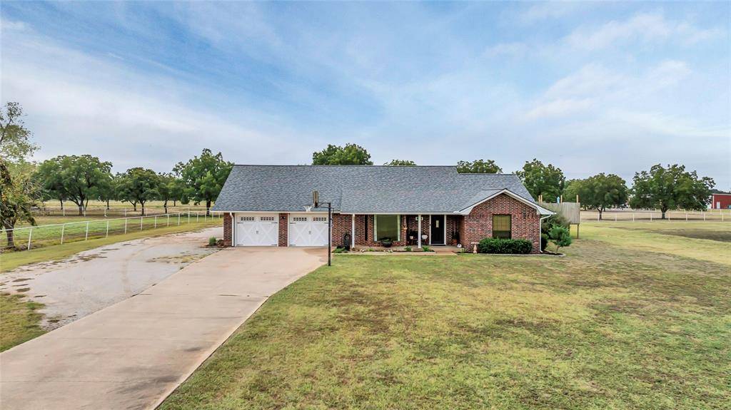 816 W Davis Street, Paoli, OK 73074